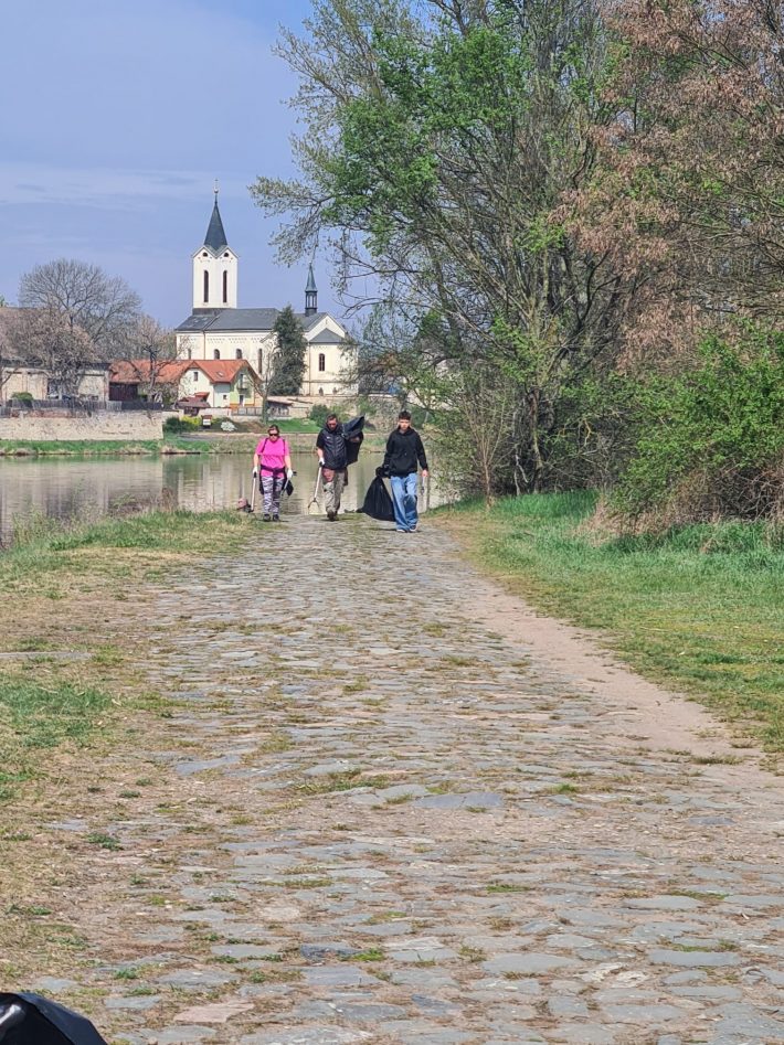 Děkujeme za úklid Mlazic